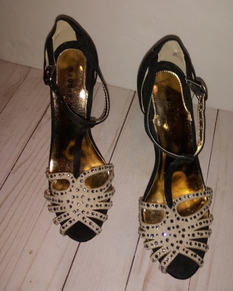 Madden girl T-strap nude and black open toe heels - Picture 12 of 15